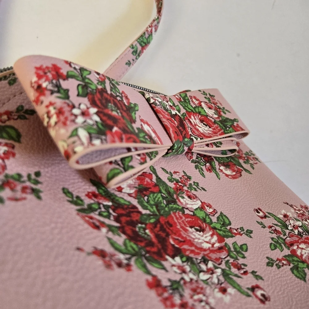 Betsey Johnson pink floral roses faux leather cross body with chain bow accent - Picture 5 of 12